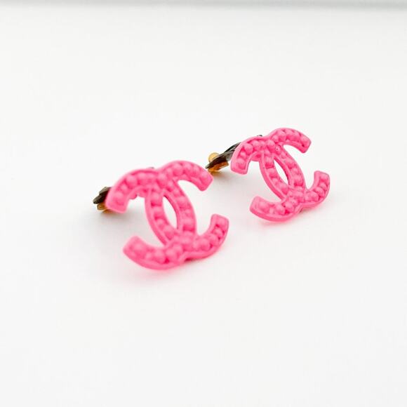 CHANEL Neon Pink Logo CC Earrings Clip Vintage 2005 Y2K - Picture 4 of 15